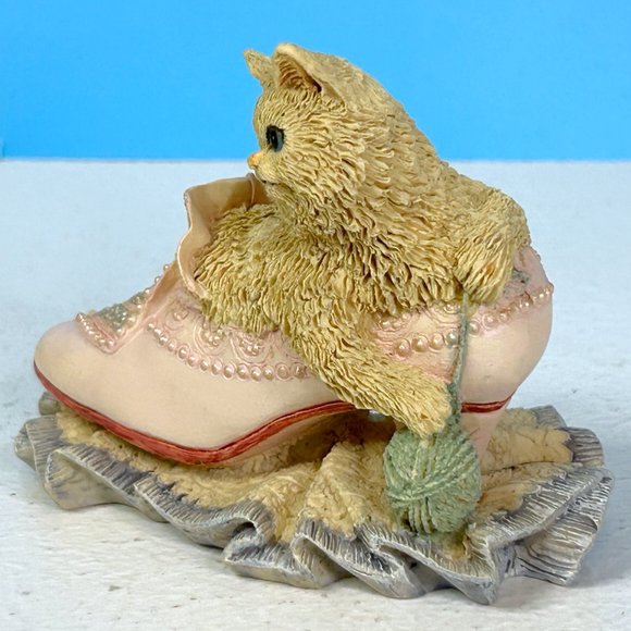 Vintage 1996 Westland Ain't Misbehavin' PUSS IN BOOTS 3"X4" Figurine Cat In Shoe - Picture 3 of 6